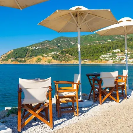 Pelago سكوبيلوس تاون